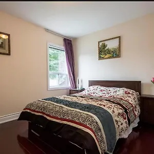 Lili Garden *** Toronto